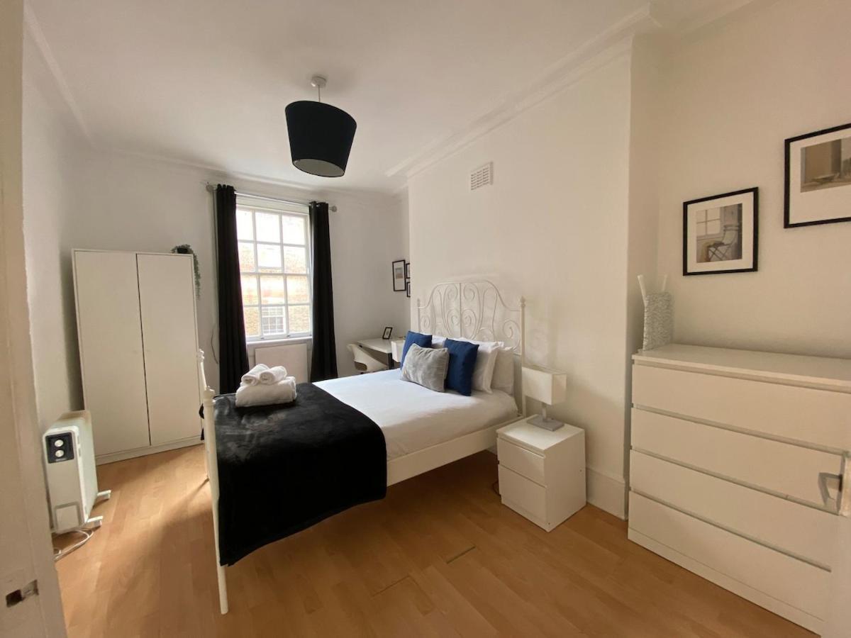 Lovely 2 Bed Flat In Soho! Λονδίνο Εξωτερικό φωτογραφία