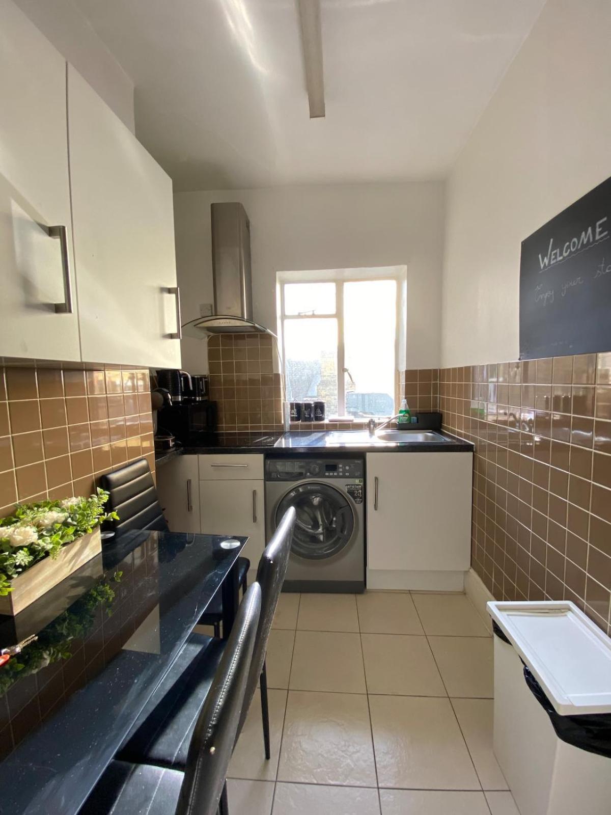 Lovely 2 Bed Flat In Soho! Λονδίνο Εξωτερικό φωτογραφία