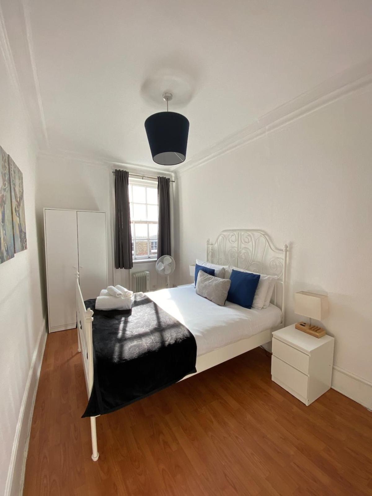 Lovely 2 Bed Flat In Soho! Λονδίνο Εξωτερικό φωτογραφία